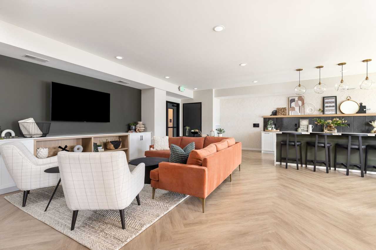 Current 33 - Photo 2 of 50