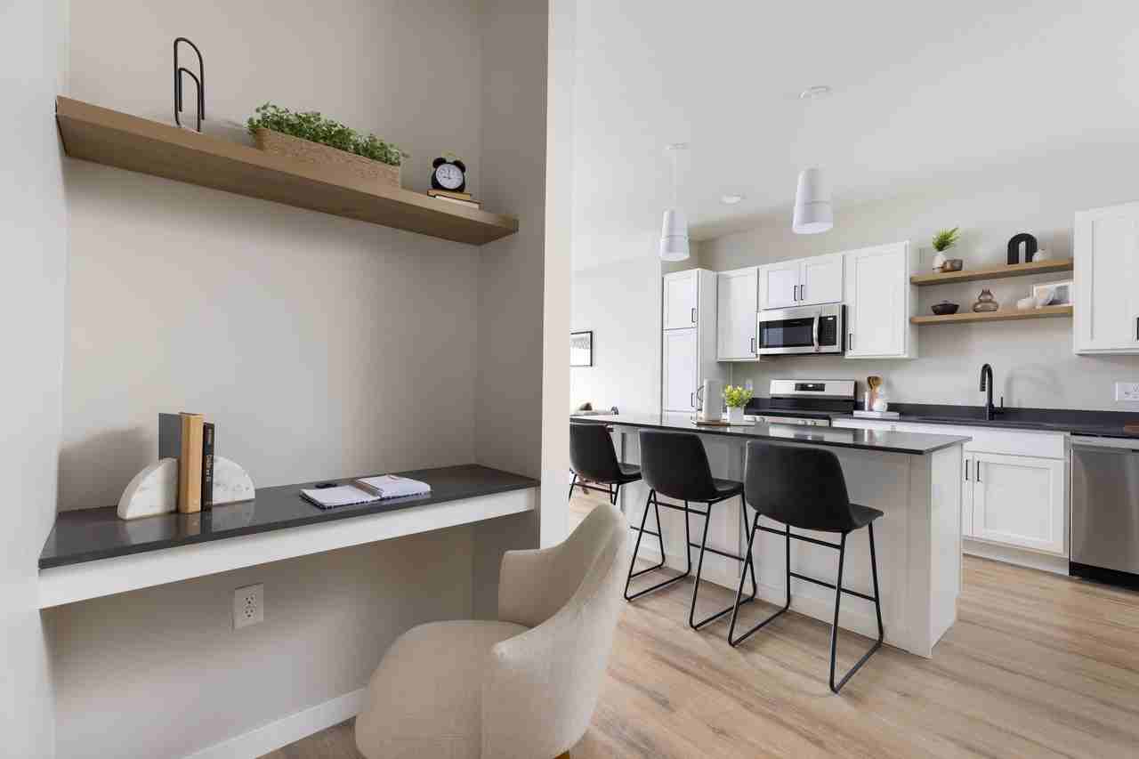 Current 33 - Photo 6 of 50