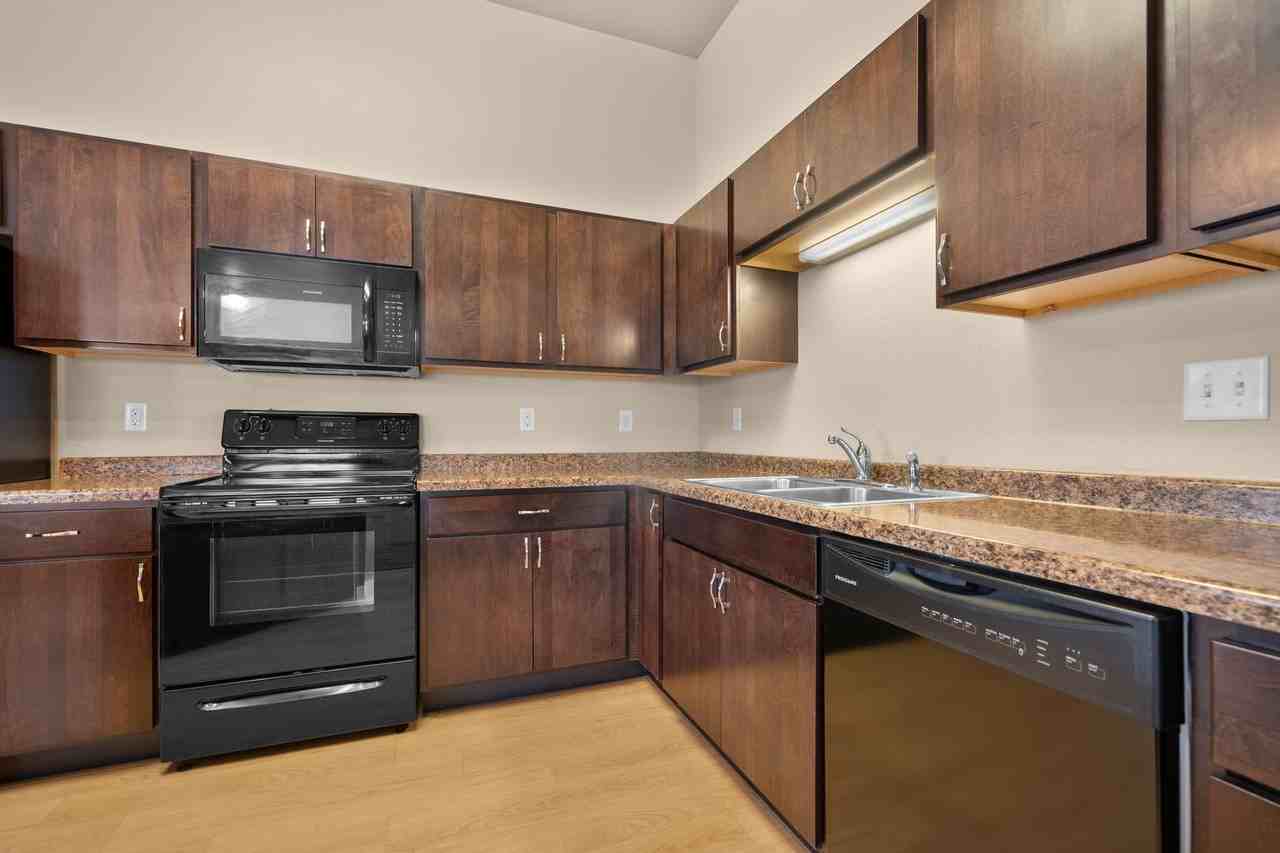 Stonebridge Villas - Photo 5 of 16