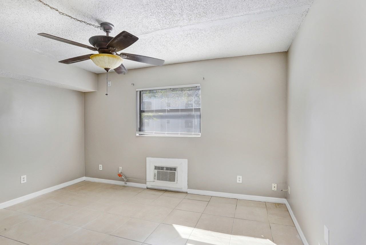 2142 Bradford Street - 1Unit 303 #1 - Photo 5 of 9