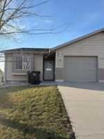 featured image of 1327 E Oakland St