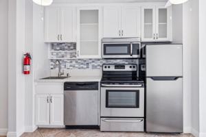 featured image of 211 Yacht Club Way