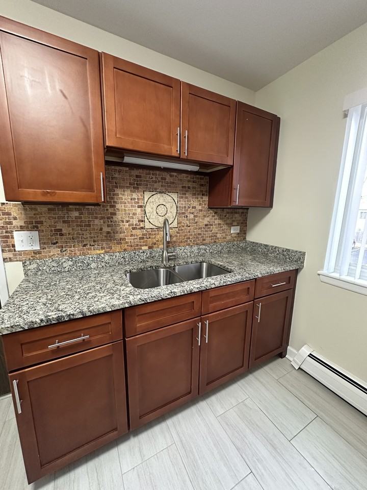 705 Court of Spruce - 3 #3 - Photo 4 of 9