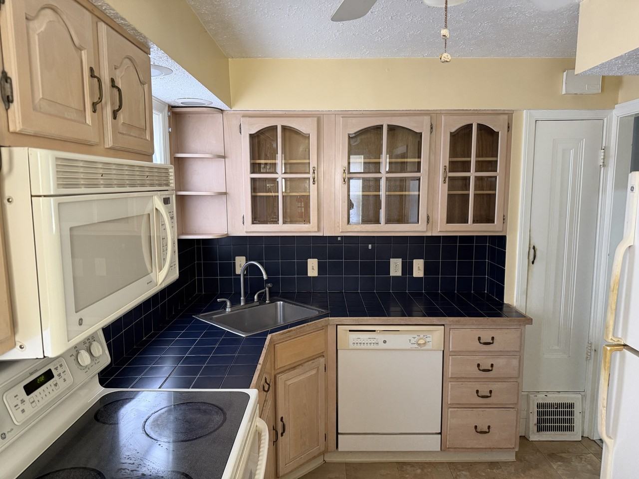 4177 Ellison Rd #1 - Photo 2 of 10