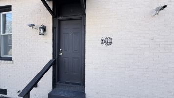 featured image of 504 E Franklin St #B