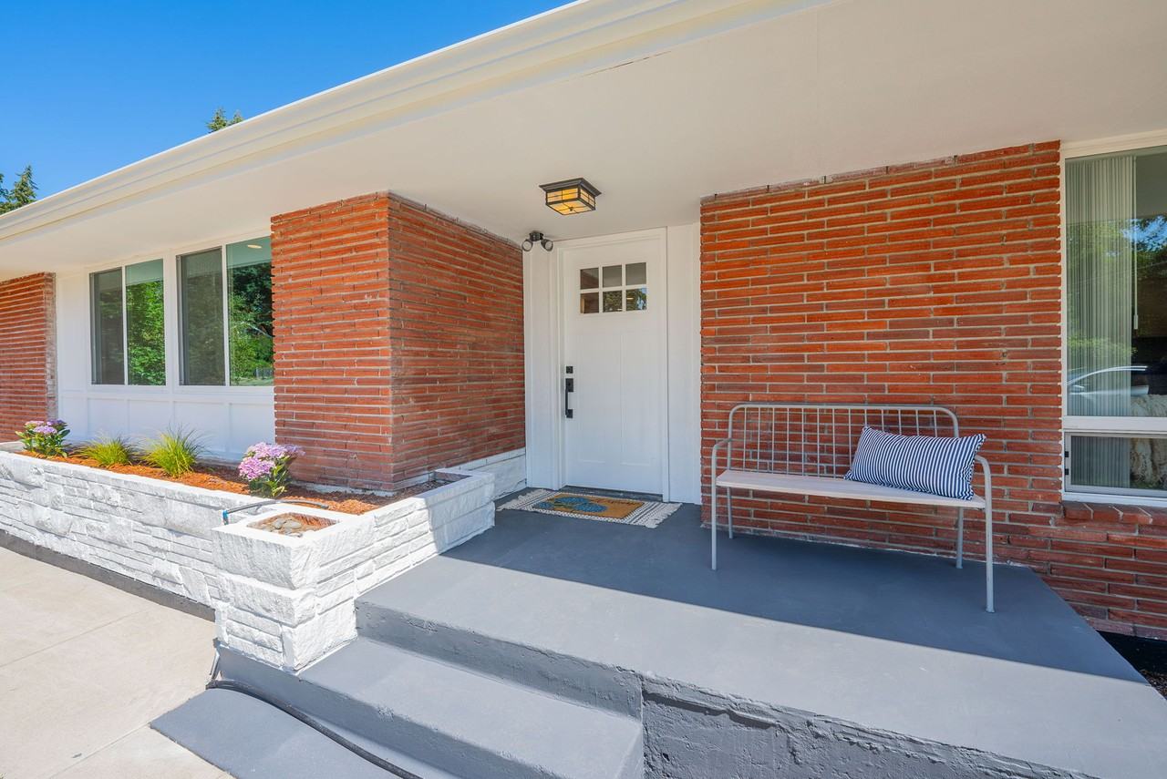 1339 Garrison Ave #A - Photo 3 of 45