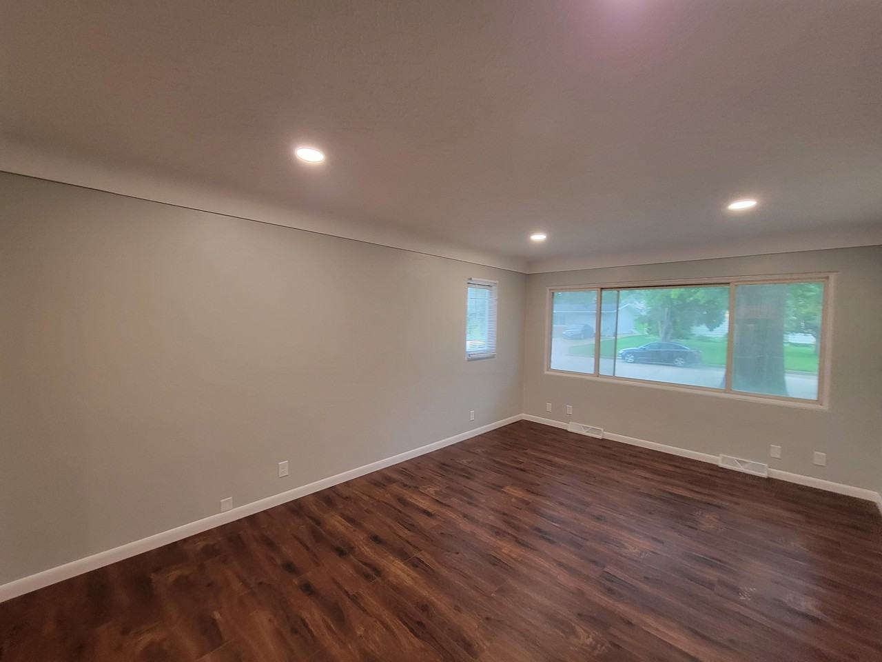 1319 W 5th St #1 - Photo 2 of 24