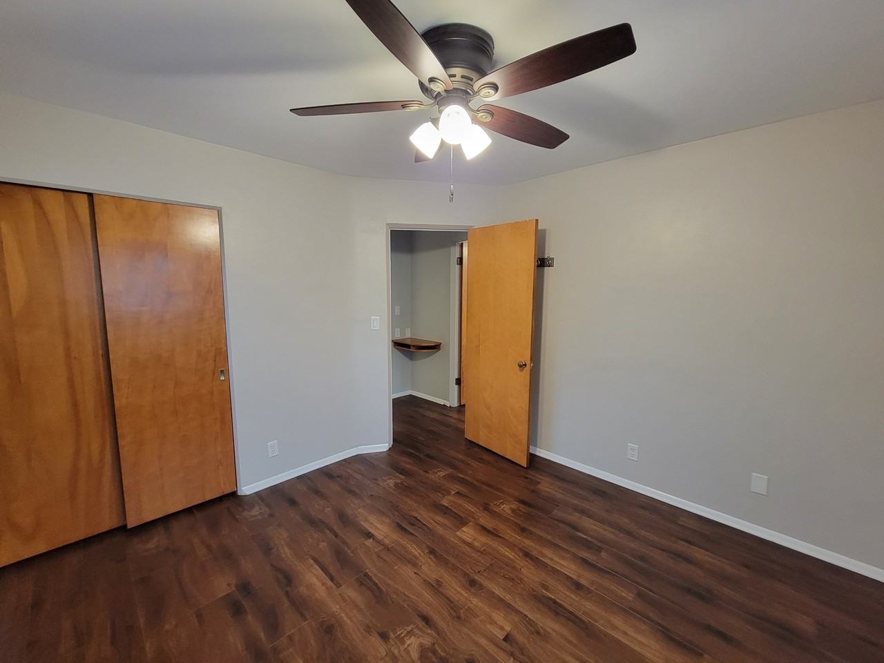 1319 W 5th St #1 - Photo 6 of 24