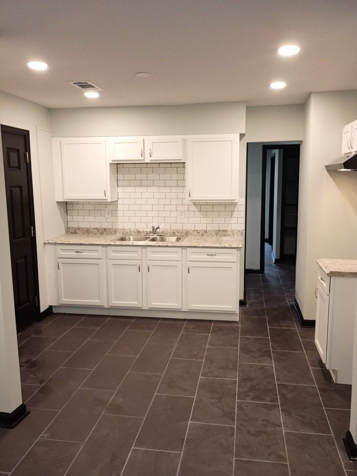 2392 Zanone Ave #1 - Photo 3 of 16