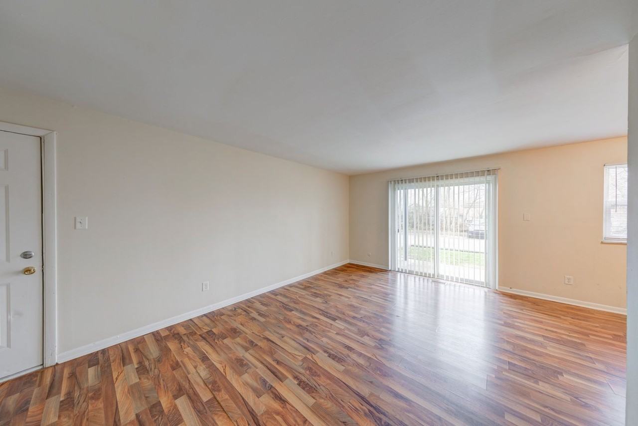 Lawrence Glen Apartments - Photo 4 of 46