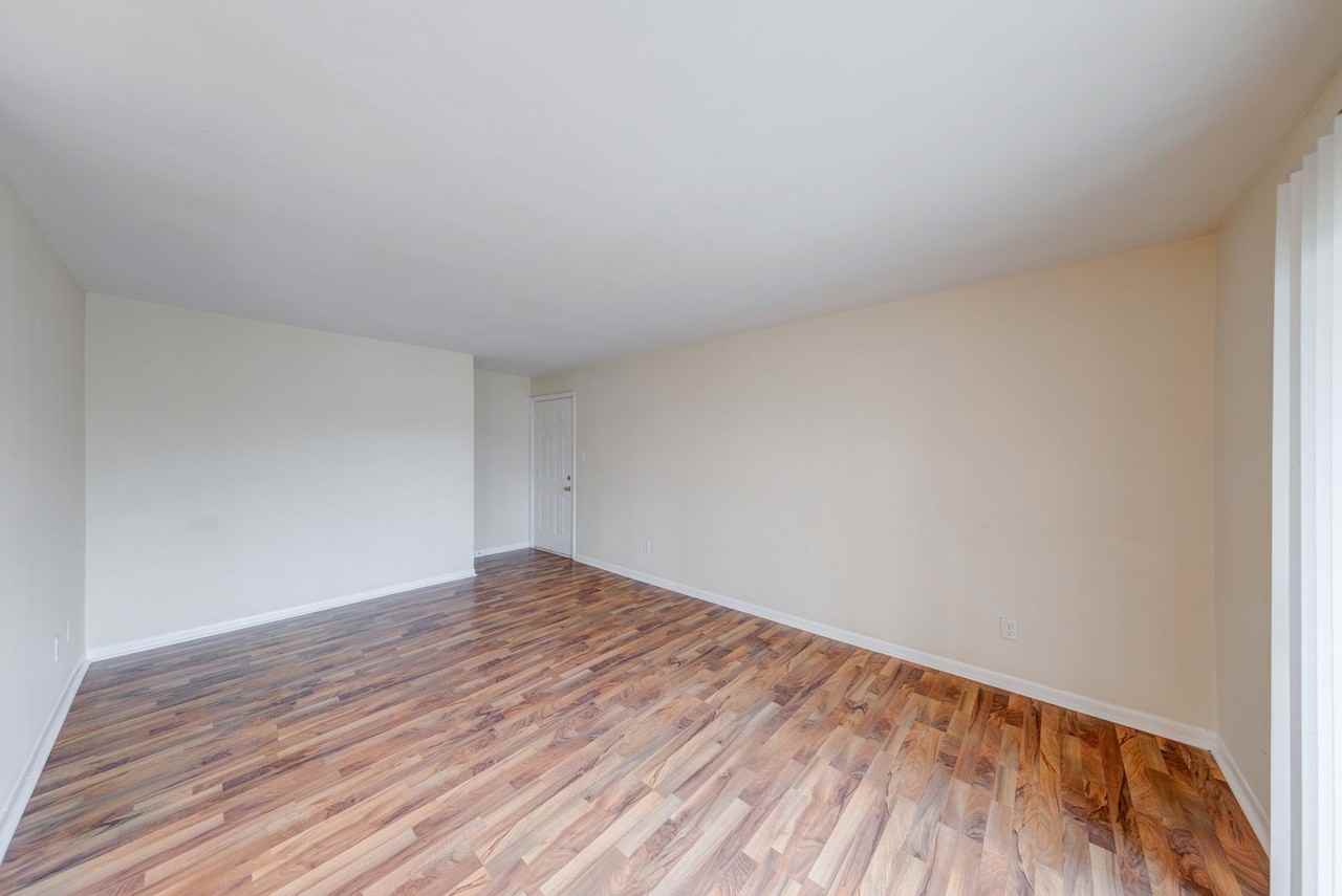 Lawrence Glen Apartments - Photo 5 of 46