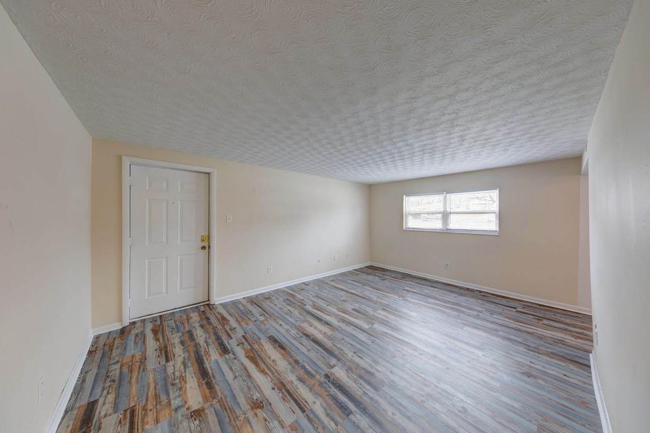 Lawrence Glen Apartments - Photo 6 of 34