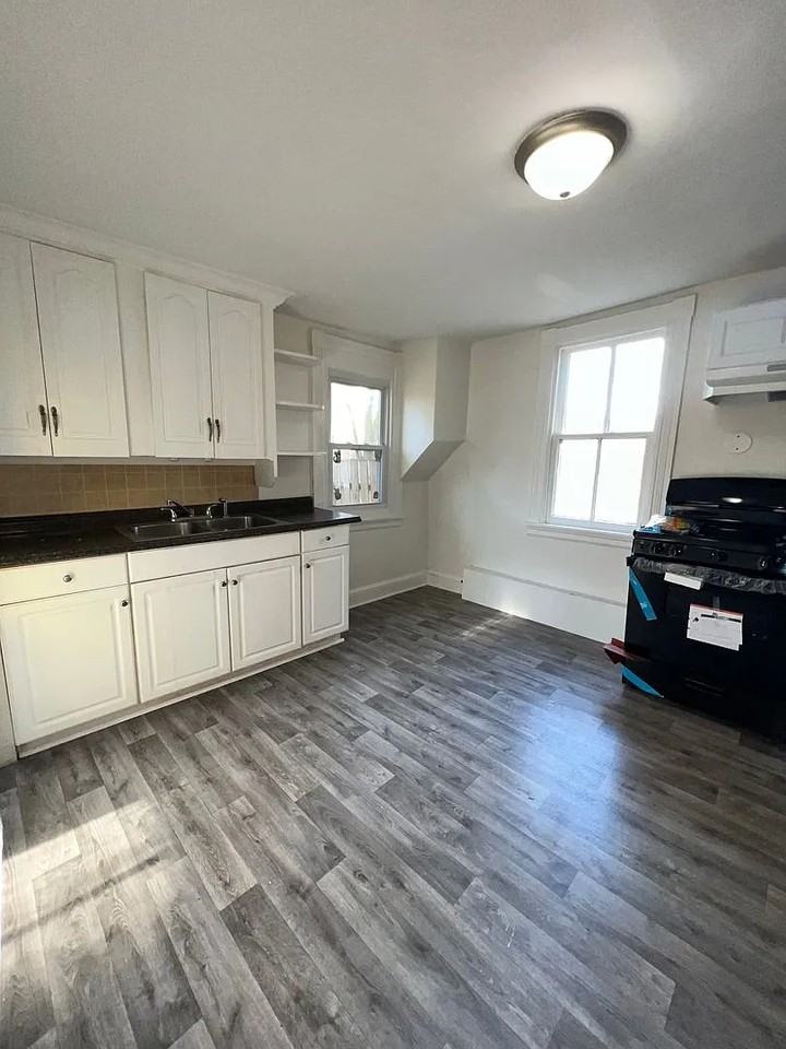 708 High St #2 - Photo 2 of 10