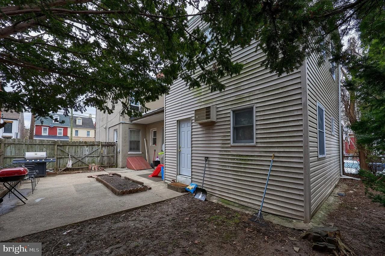 506 W King St #2 - Photo 7 of 12