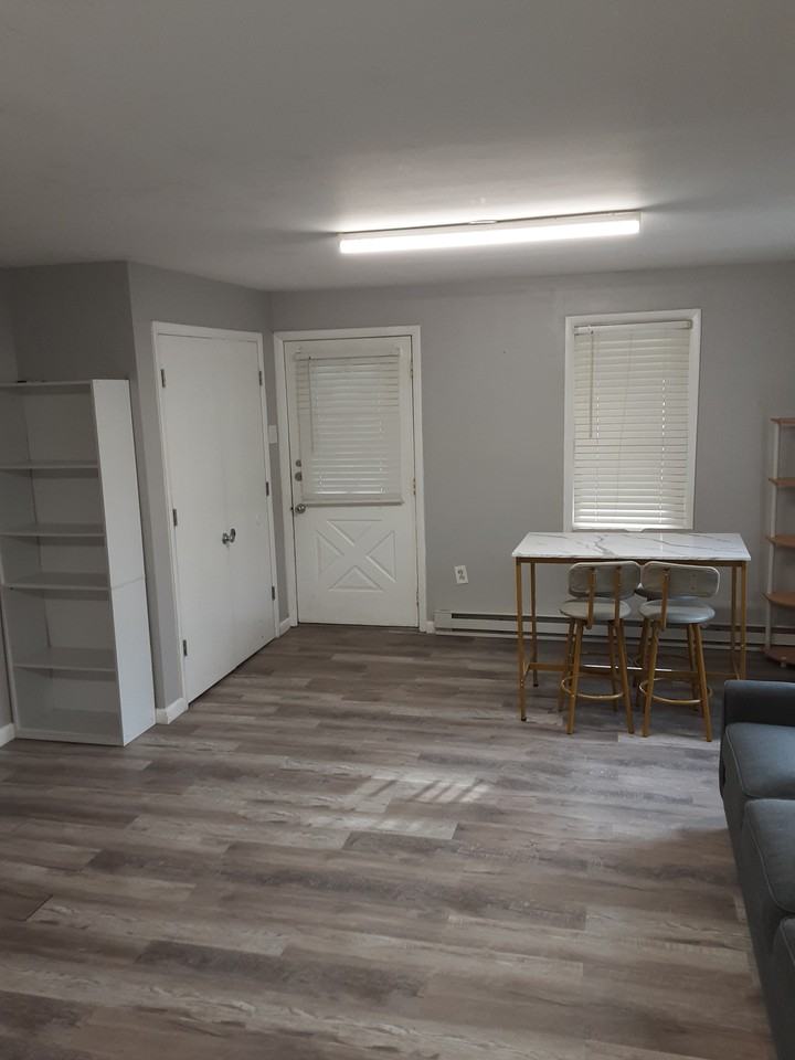 13 Rock Ridge Ave #1 - Photo 2 of 10