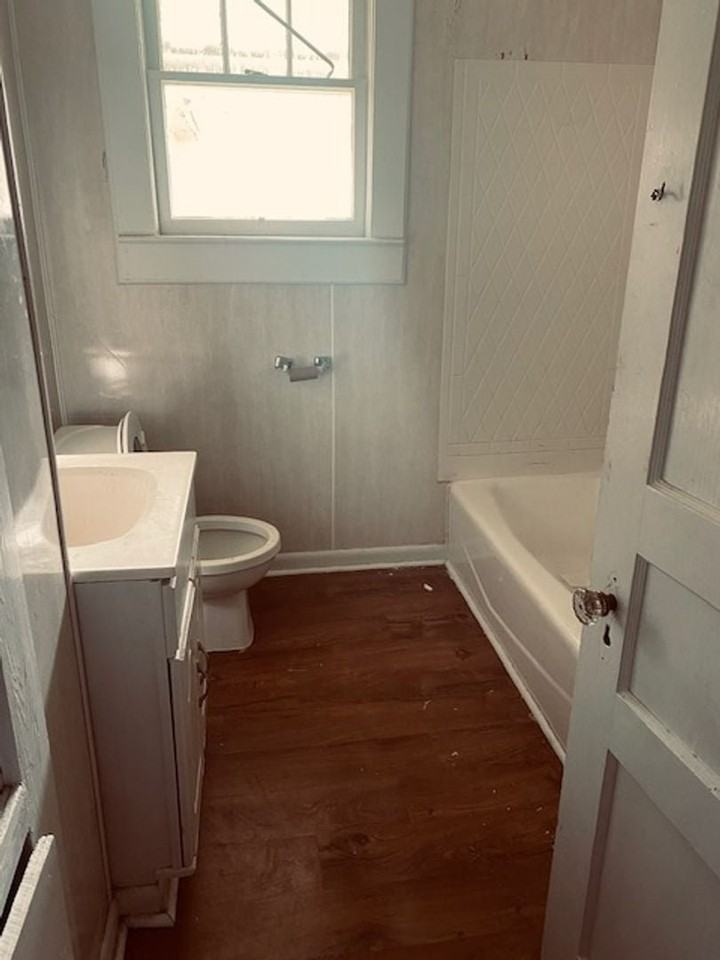 107 Barry St #1 - Photo 6 of 11