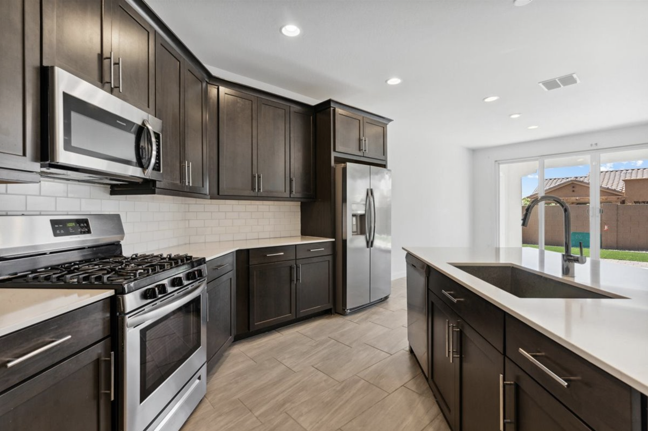 565 E White Wing Dr #1 - Photo 5 of 22