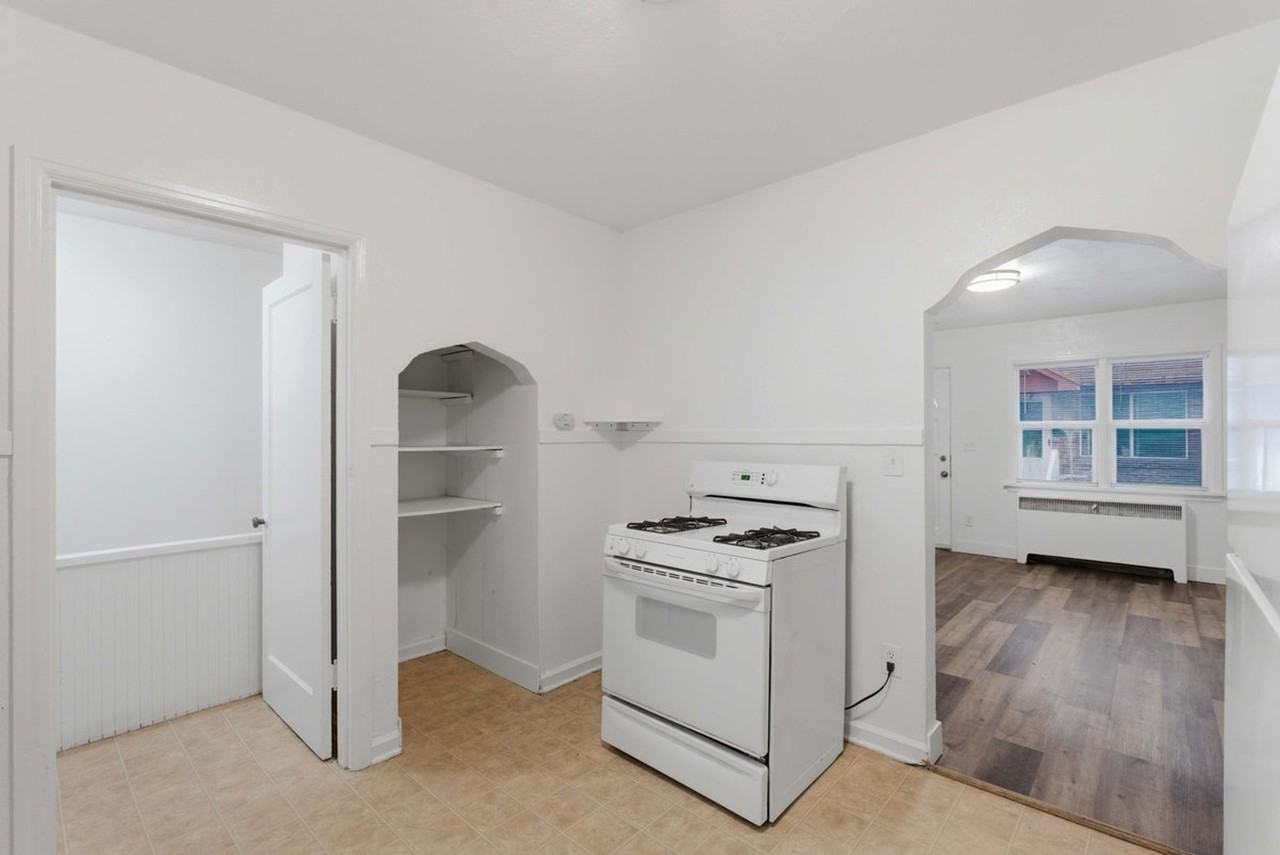 Madison Avenue Apartments - Photo 5 of 16