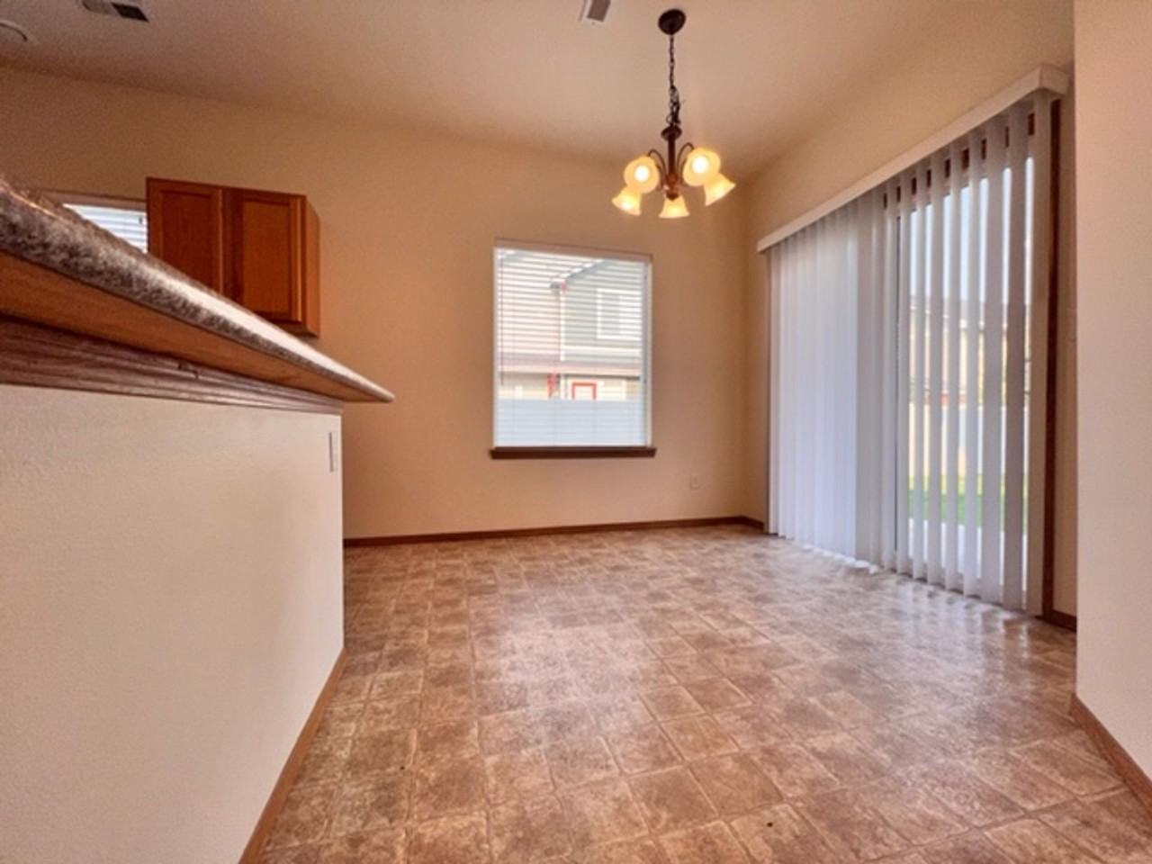 Wilson - 1927 - Photo 3 of 16