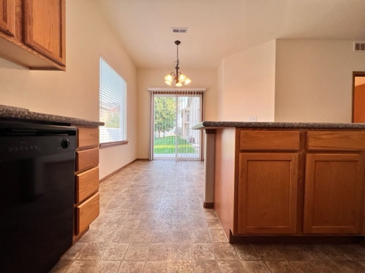 Wilson - 1927 - Photo 7 of 16