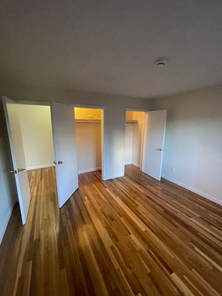 120 Dustin St - Photo 4 of 10