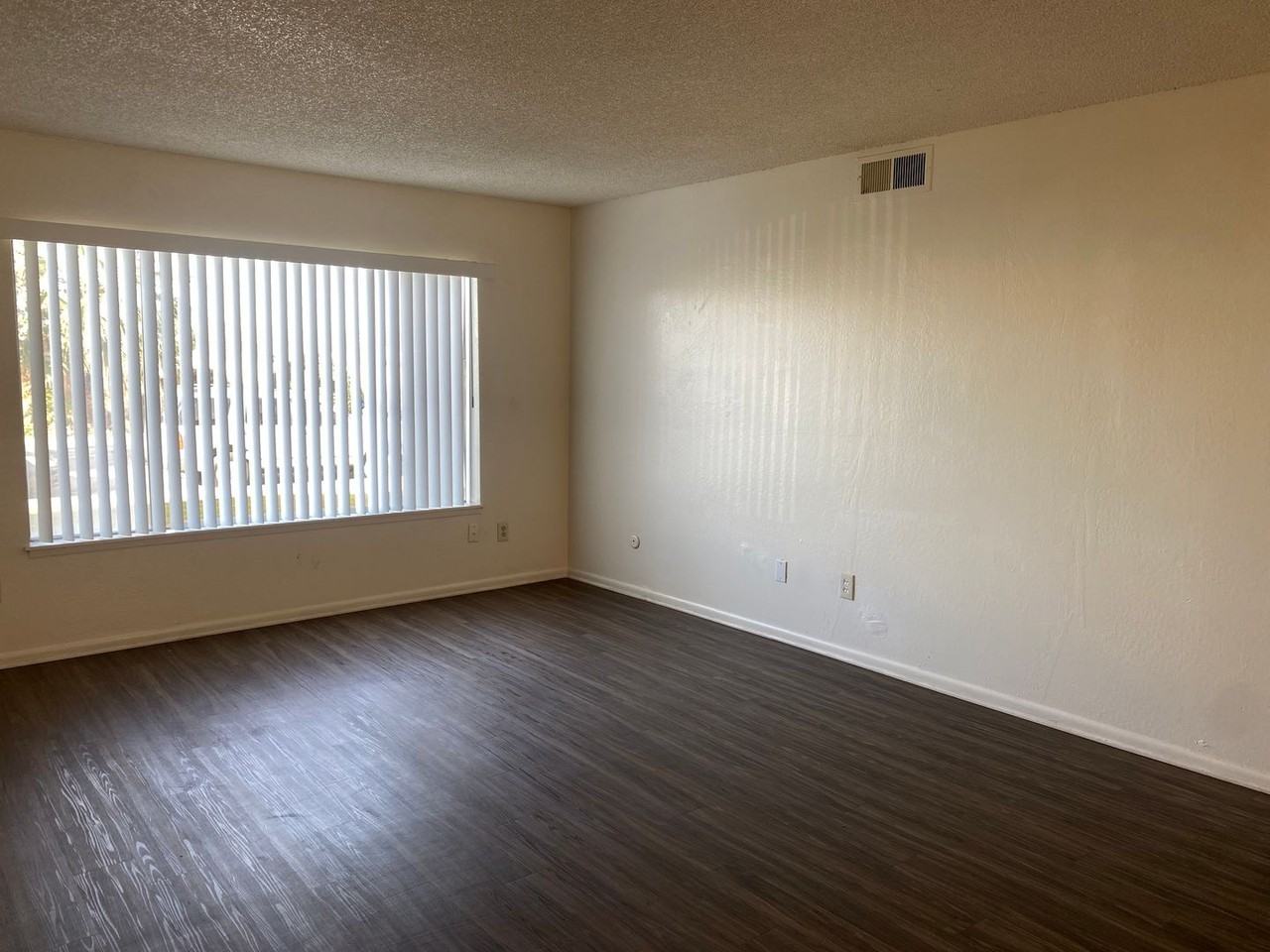 1001 W. Columbus St - Photo 2 of 28