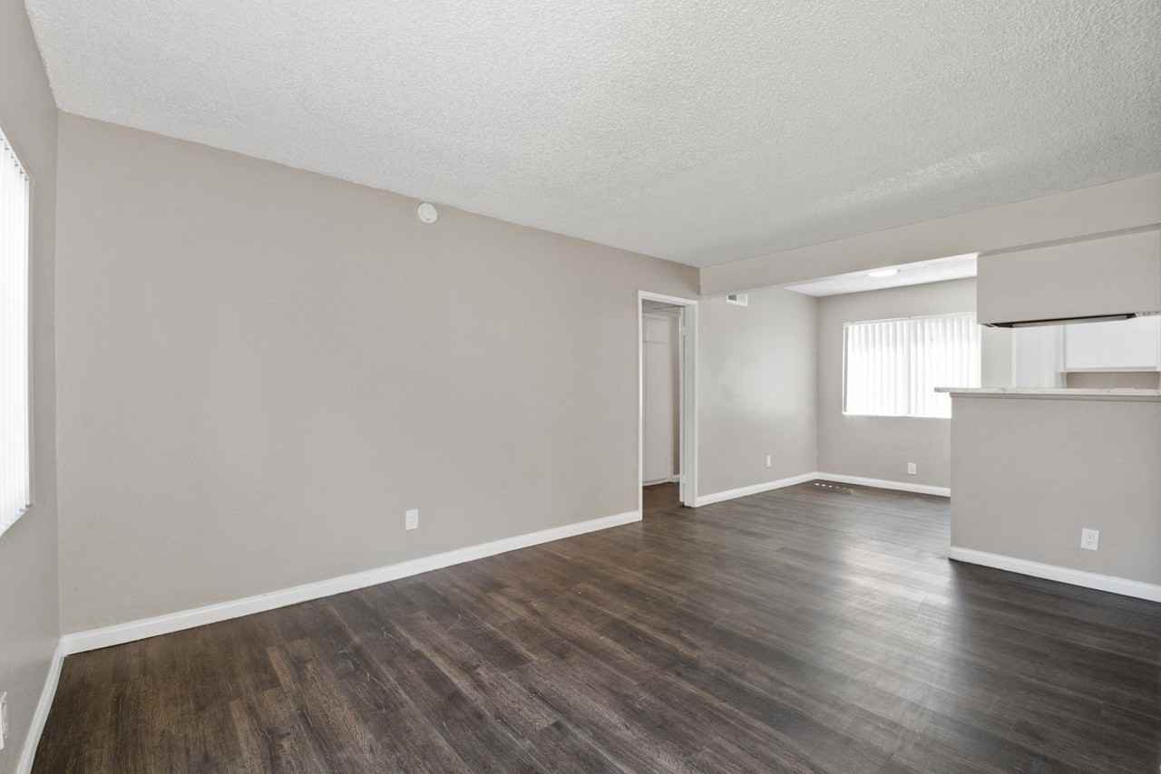 Mountain View Apartments - Photo 3 of 34