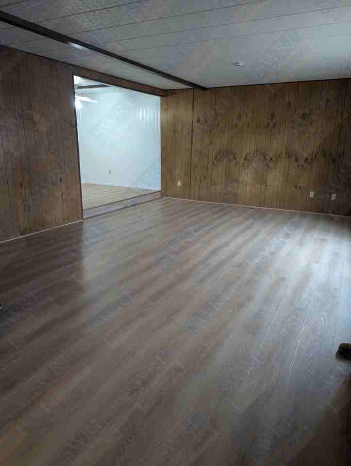 1038 Lyle Ave - Photo 3 of 18