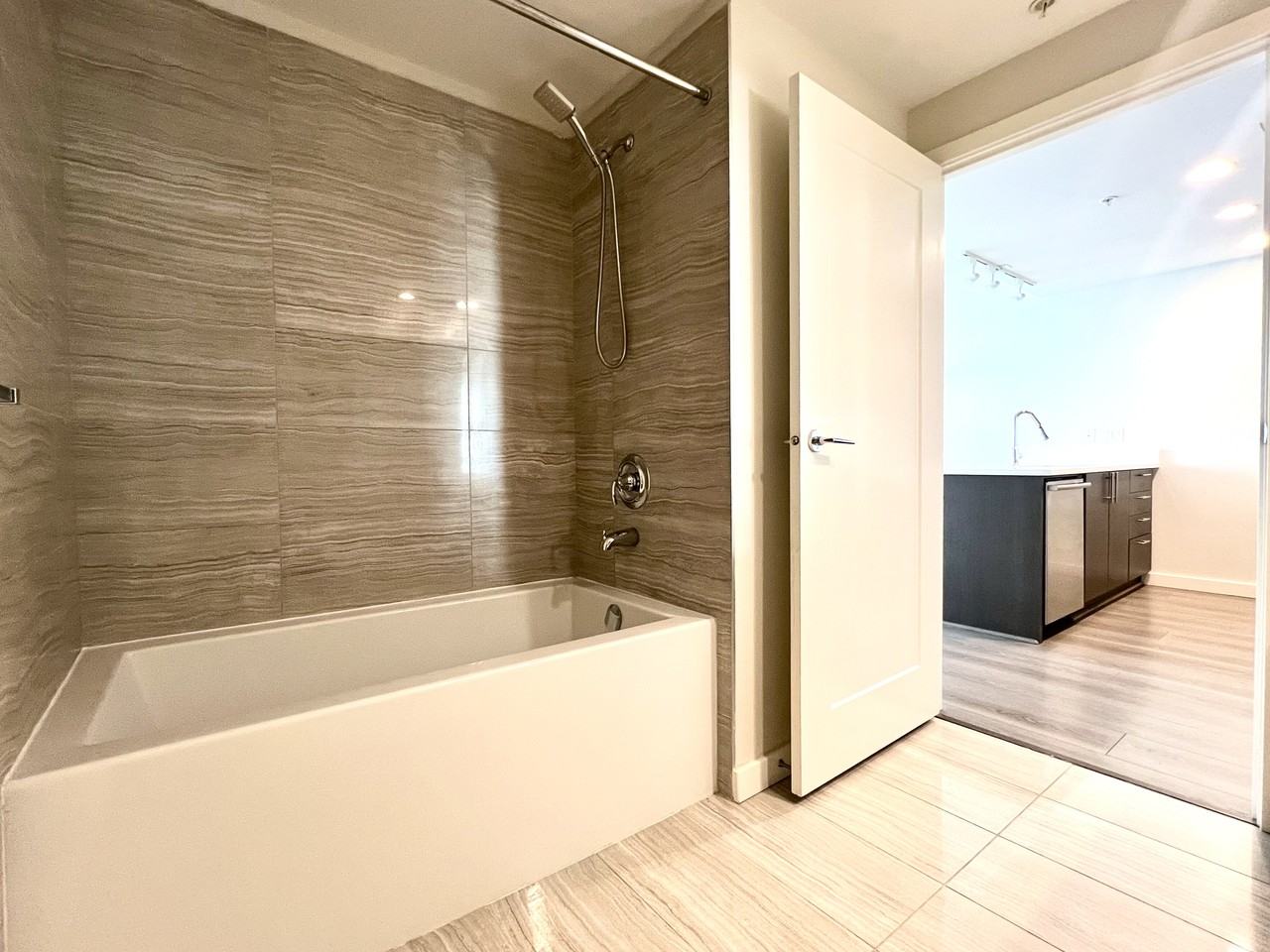 8688 Hazelbridge Way #607 - Photo 7 of 18