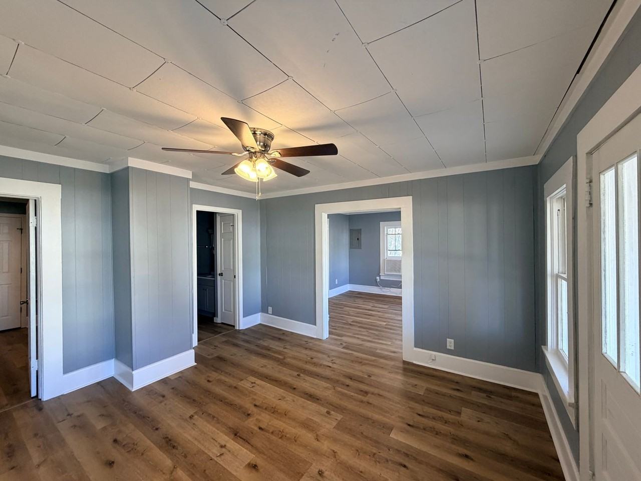 504 Pulaski Ave - Photo 3 of 32