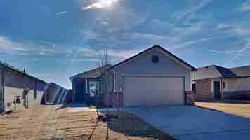 featured image of 9312 Nw 129th St