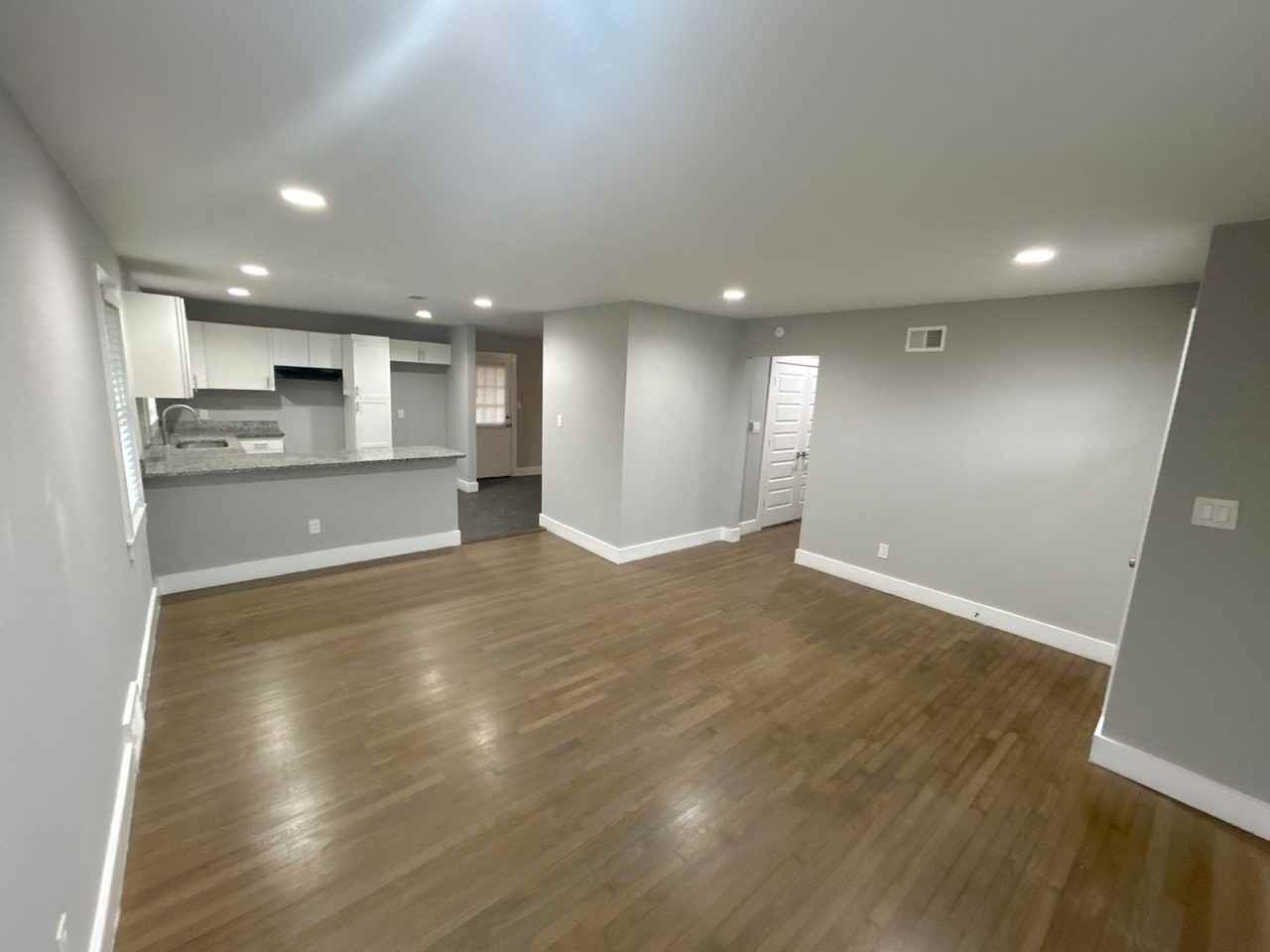 1745 Lanier Ln - Photo 2 of 12