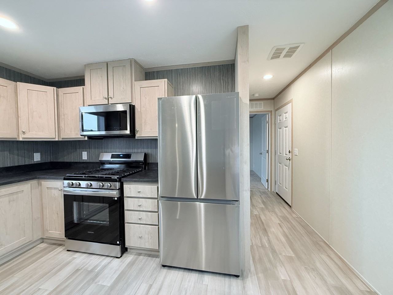 29669 Danbury Ct #243 - Photo 6 of 23