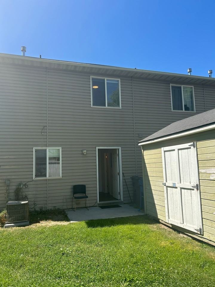 128 Hunter Court - 4 Units - Photo 3 of 5