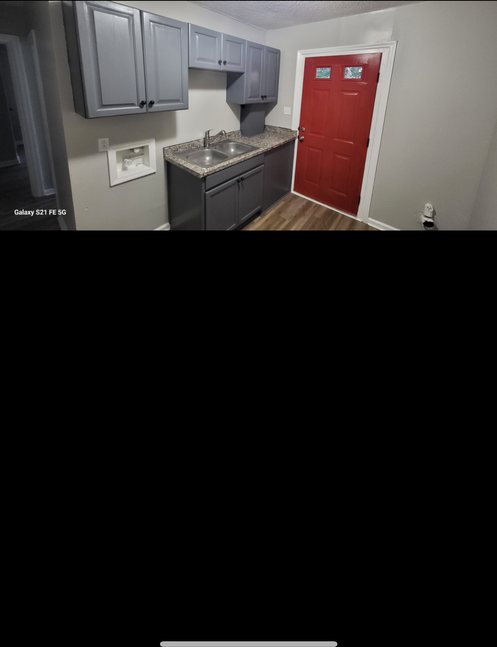 602 Scroggins Ave - Photo 2 of 15