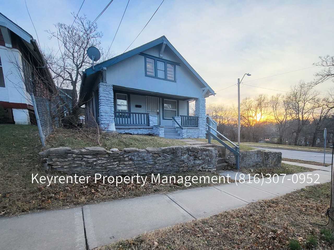 1601 E 43rd St - Photo 2 of 22