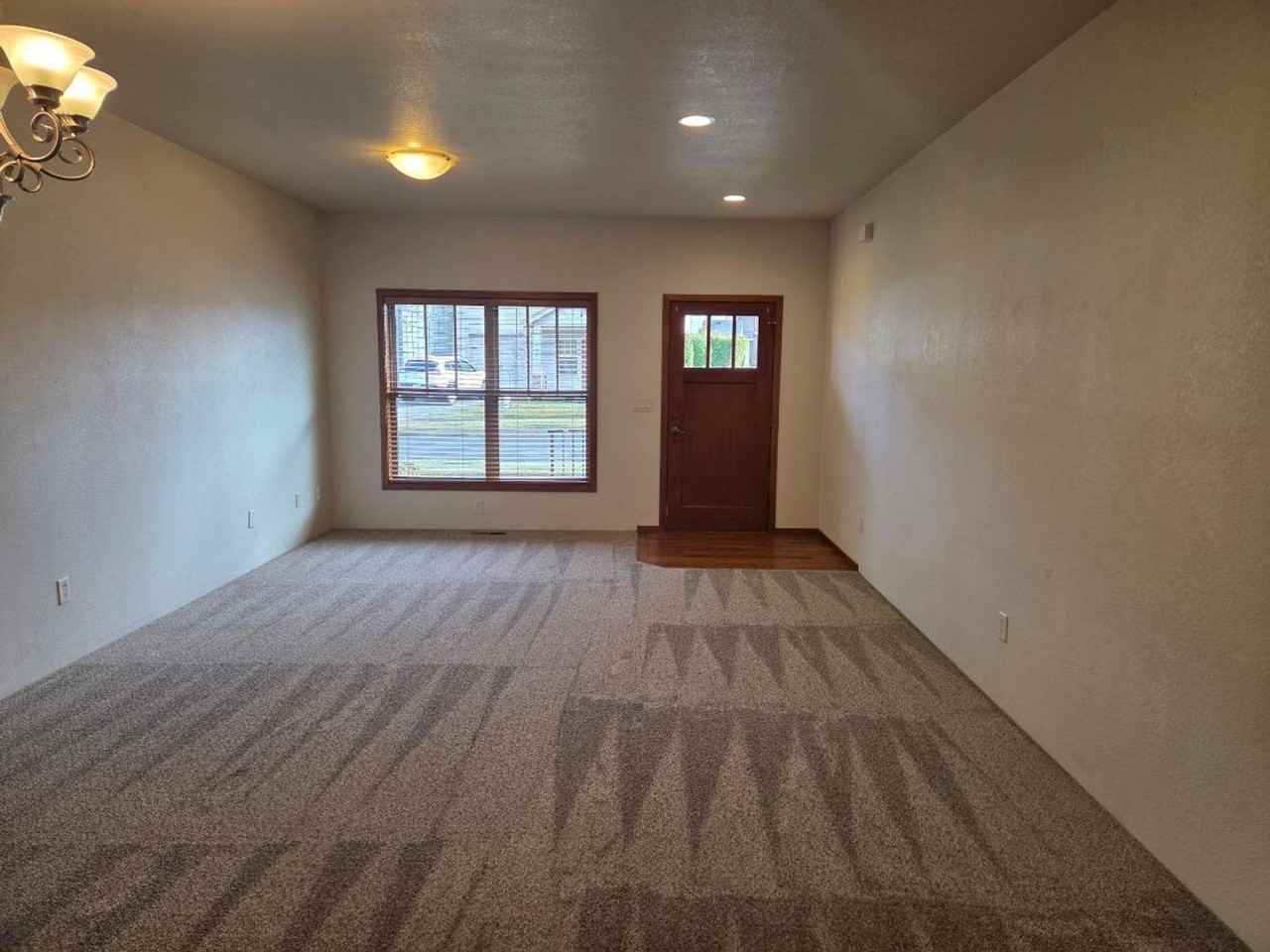 3126 Alameda St #212 - Photo 3 of 24