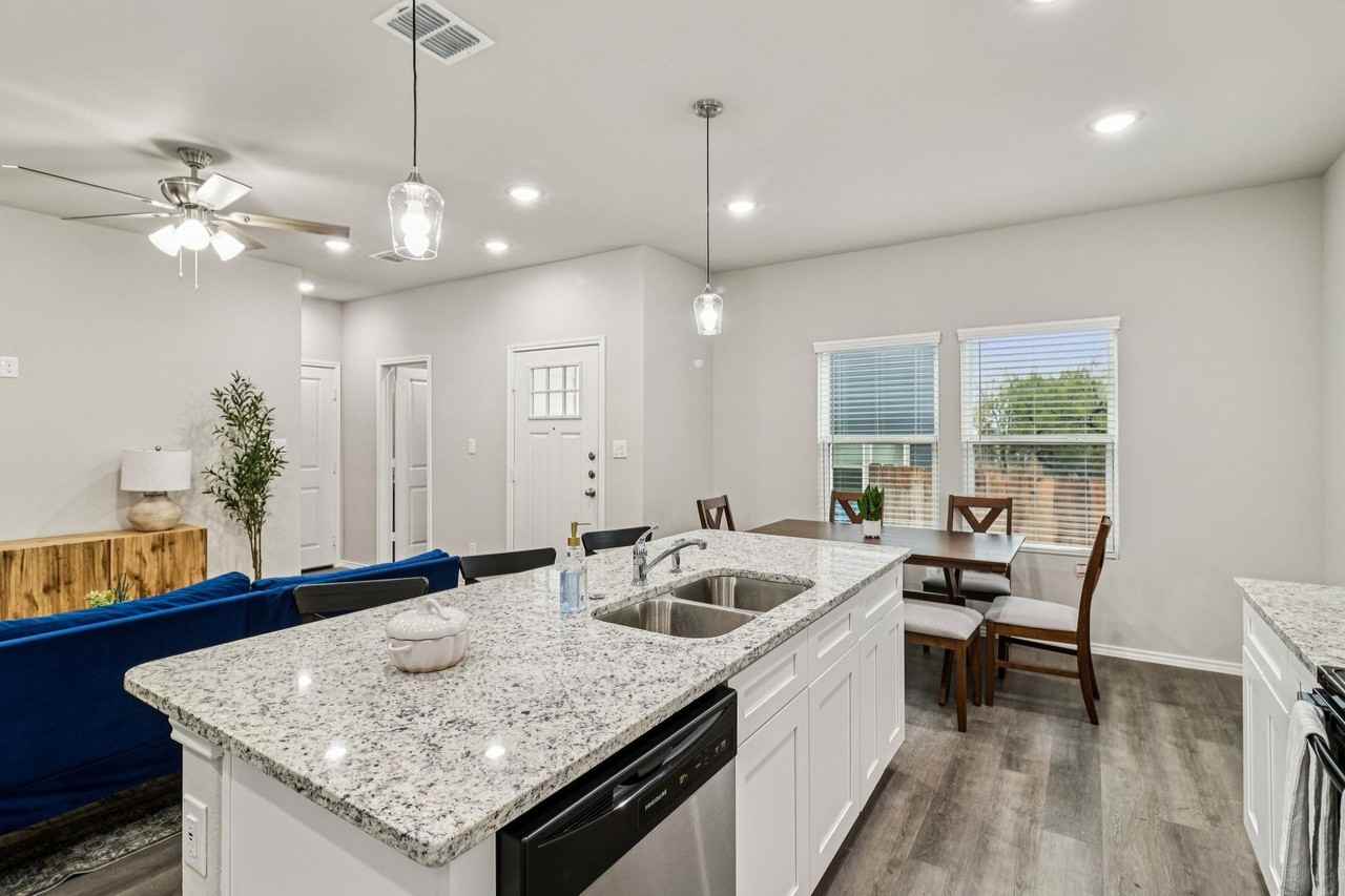 Nature's Edge - Photo 6 of 33