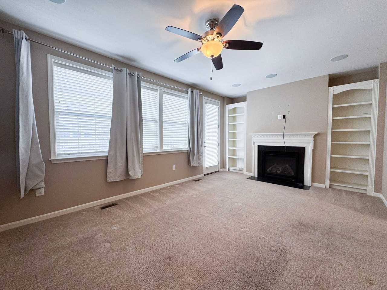 9962 Leander Ln - Photo 5 of 28