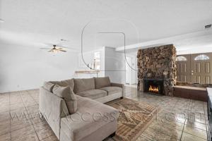 featured image of 415 S Gilbert St