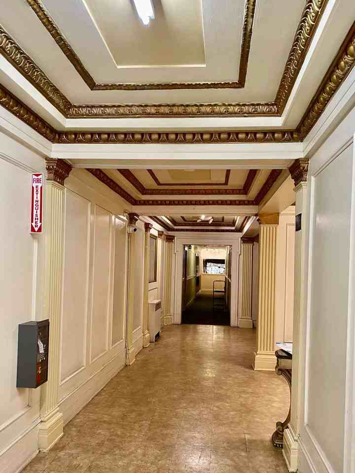 Ehern Apartments - Photo 4 of 35