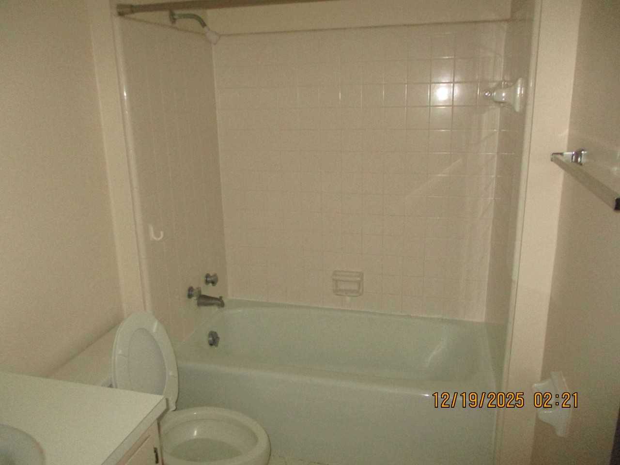 2808 Westgate Dr Apt B - Photo 4 of 7