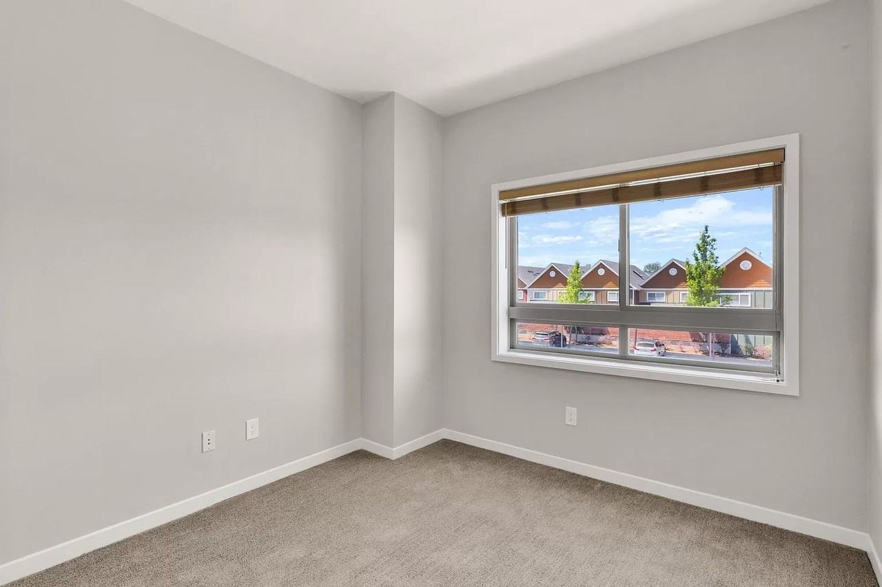 1127 Broadway St Ne #315 - Photo 6 of 14