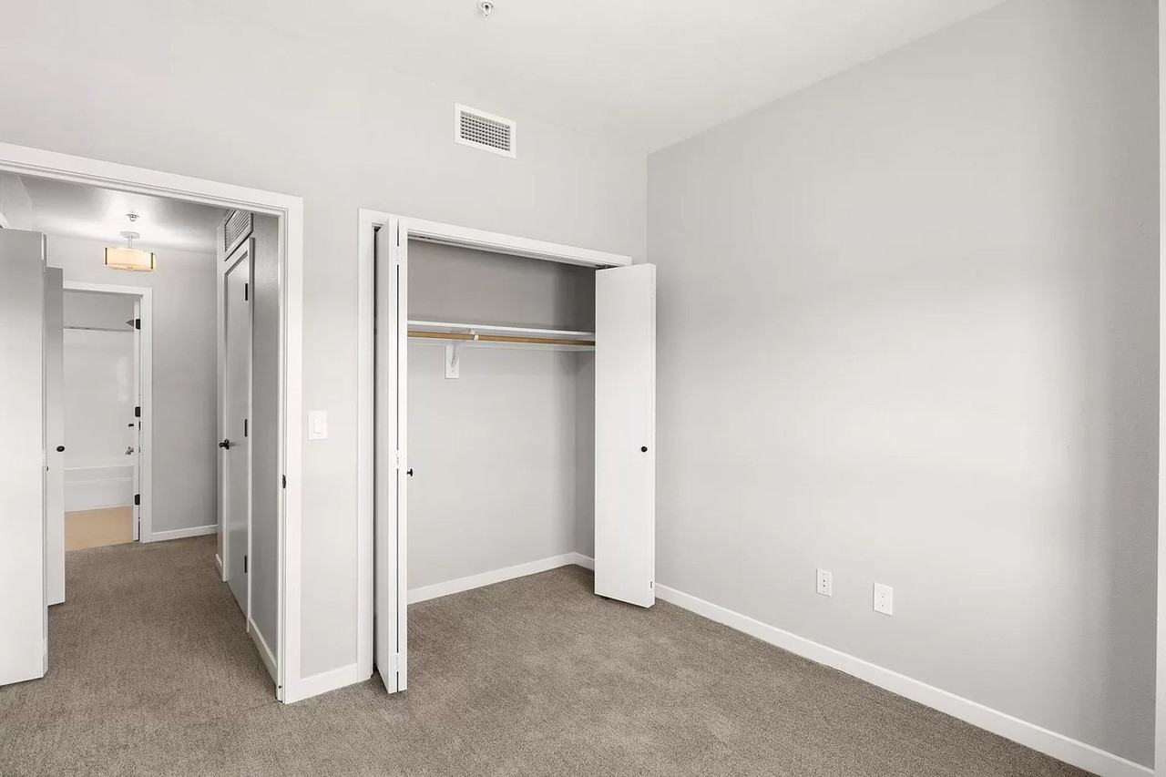 1127 Broadway St Ne #315 - Photo 7 of 14