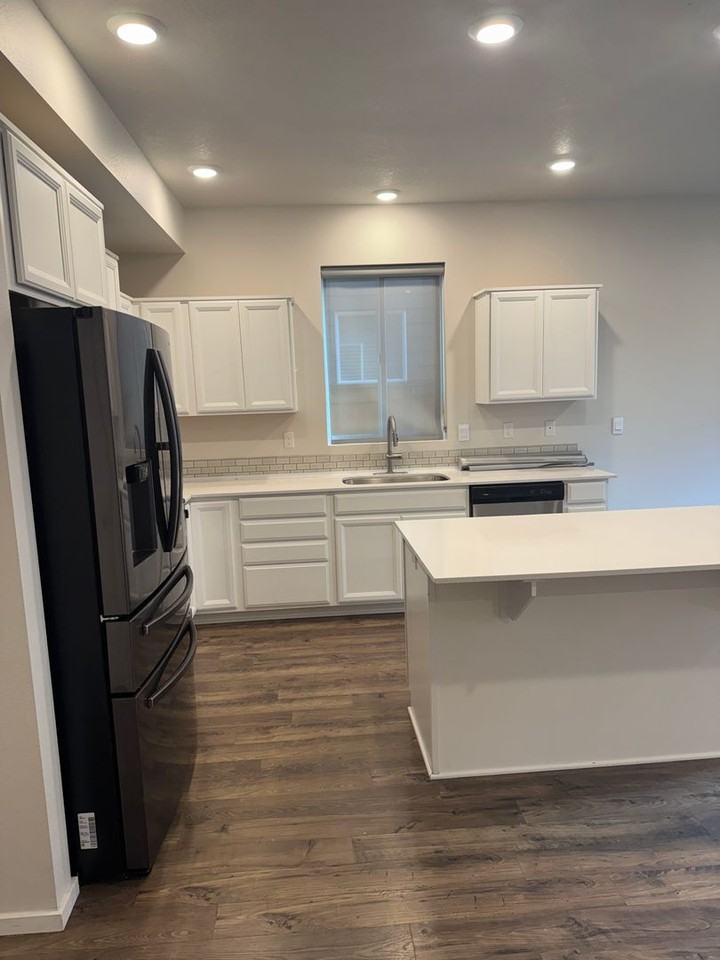 2979 Fenya St - Photo 7 of 36