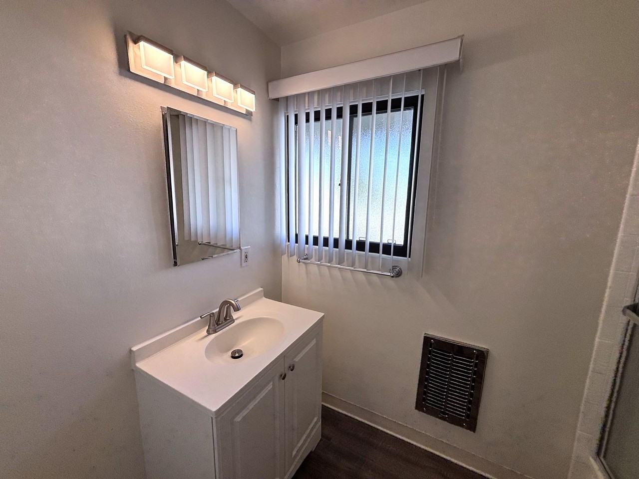 305 E. California Blvd. - Photo 4 of 31
