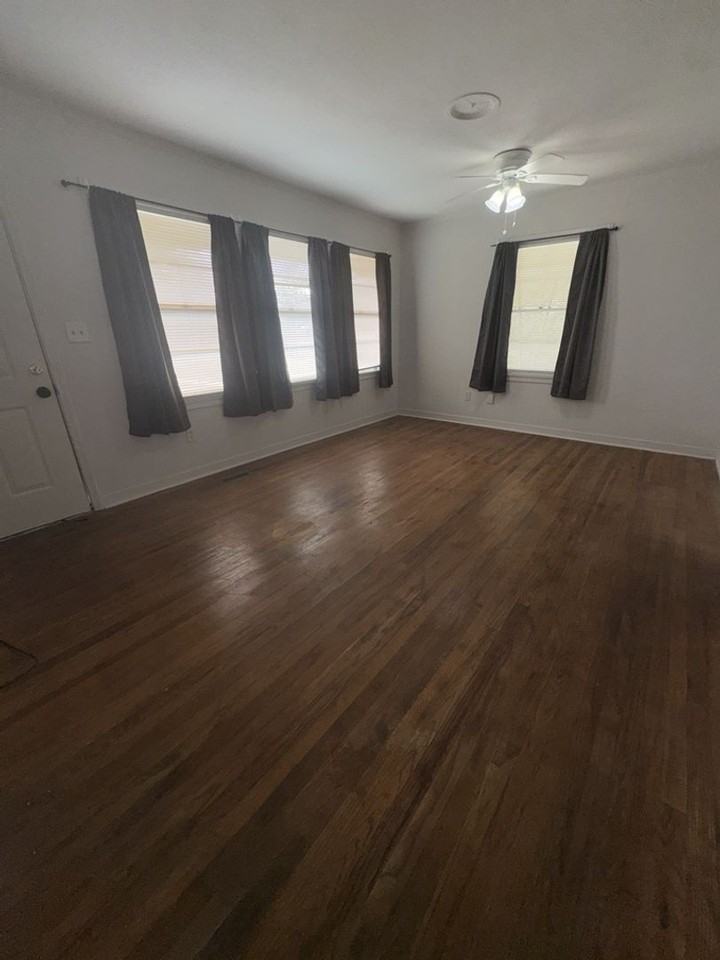 4049 Norwood Dr - Photo 2 of 13