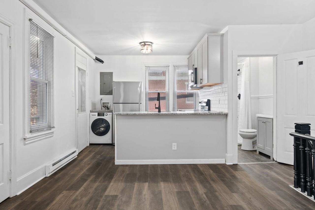 1531 Green St - Photo 7 of 13