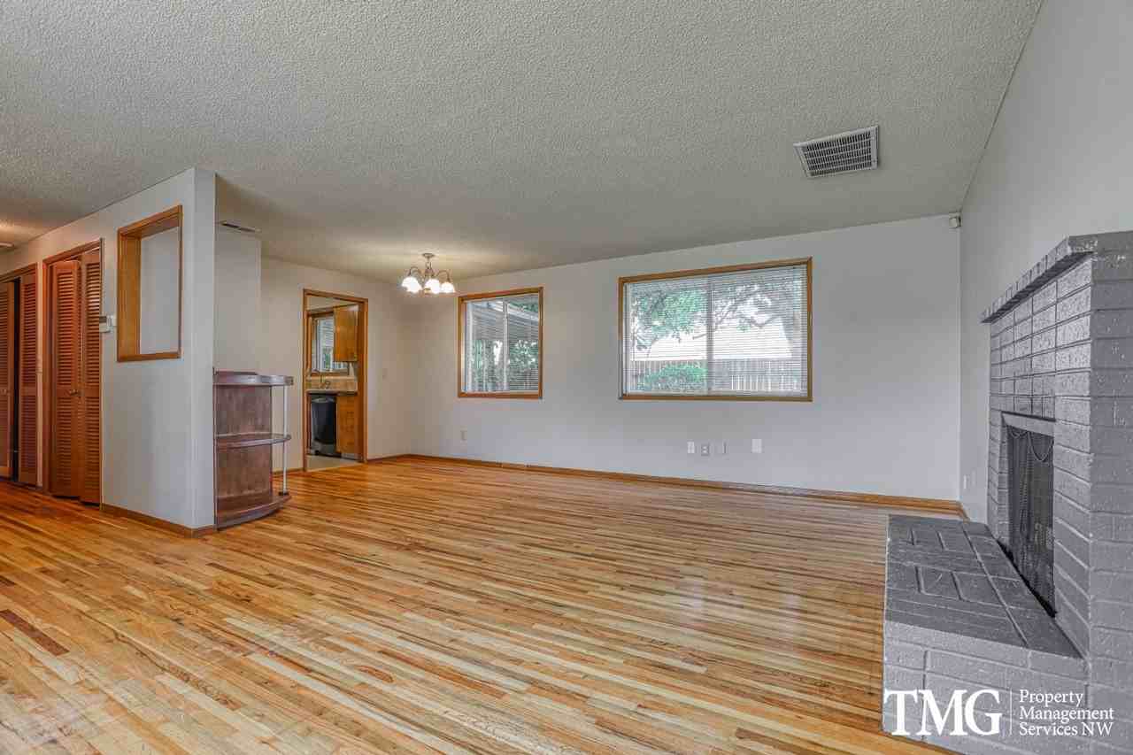 8018 Nw 1st Ave - Photo 3 of 36