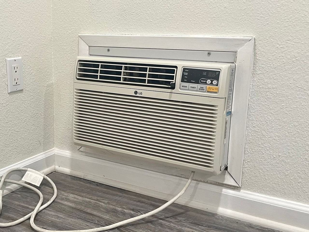 1350 N Escondido Blvd #9 - Photo 2 of 7